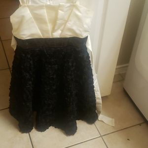 Girl's dress